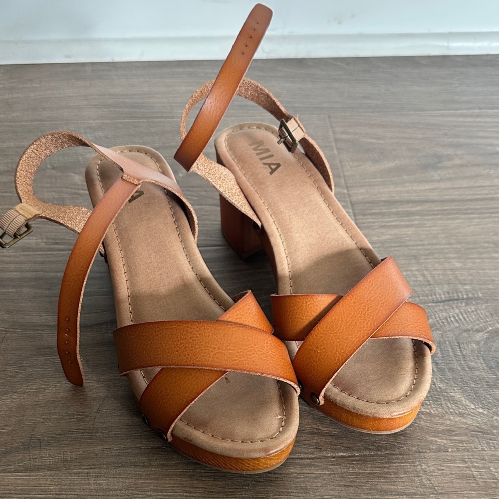 MIA Brown Leather Strappy Sandals 7.5